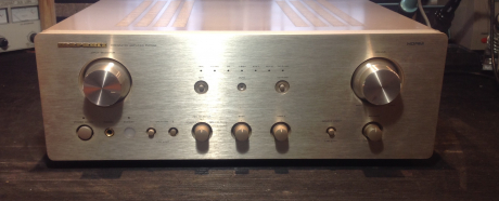 Marantz PM 700